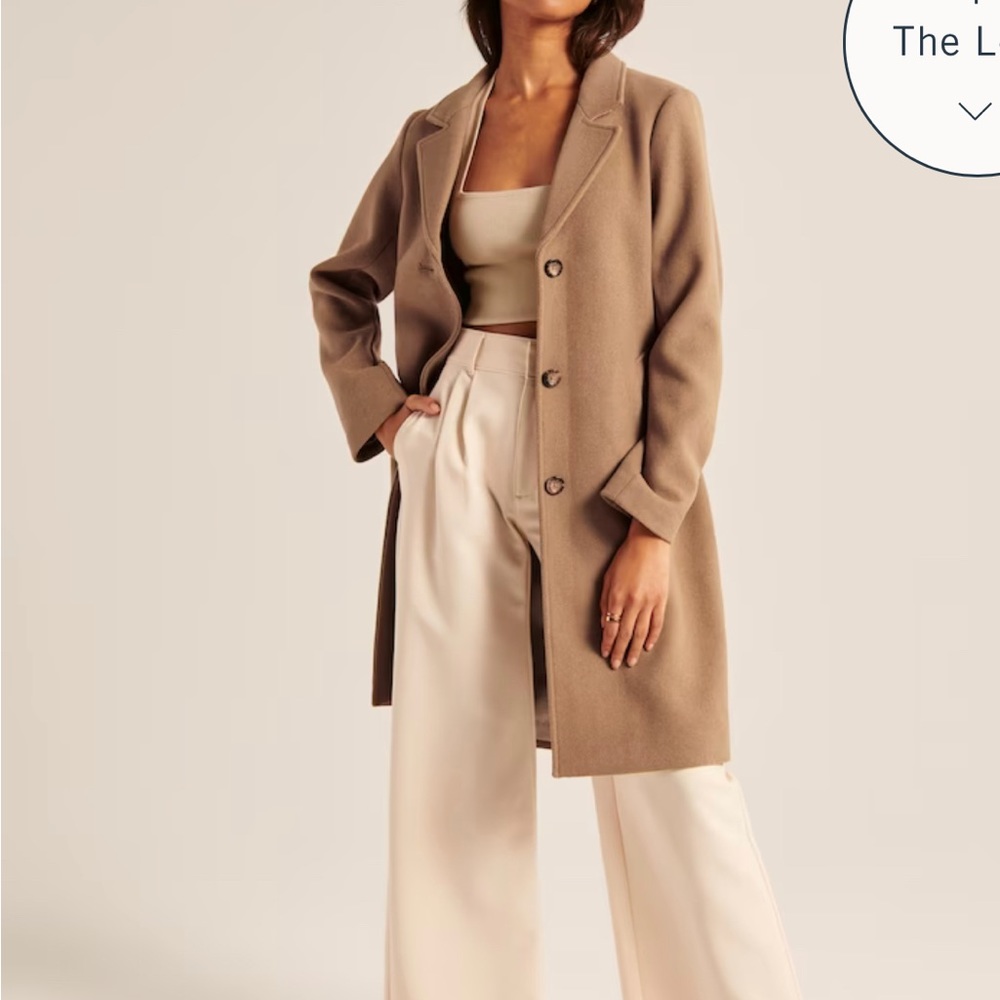 BNWT A&F Women’s Dad coat. Size Medium/Tall. Smoke and pet free home.